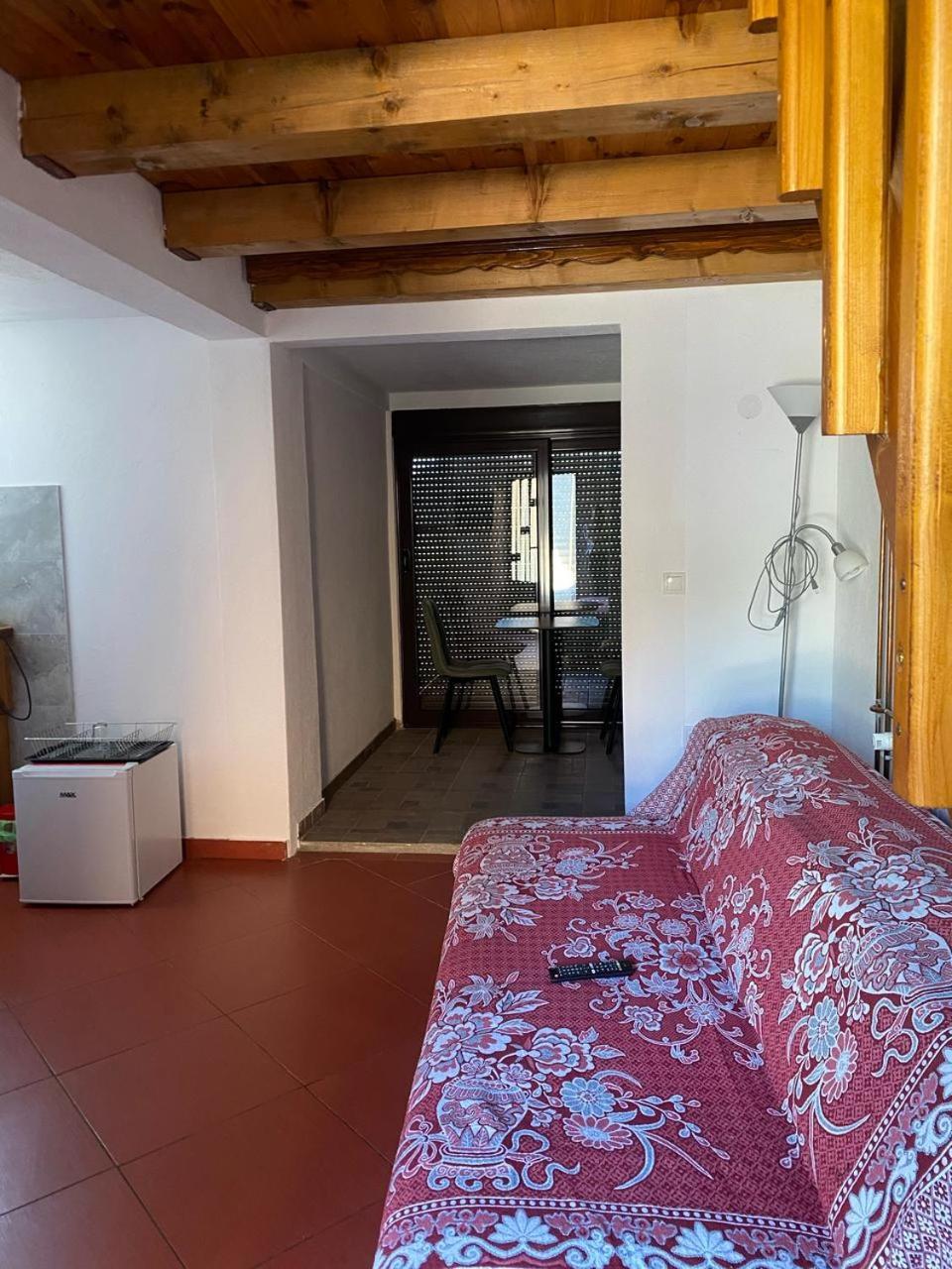 Draga'S Rooms Virpazar Quarto foto
